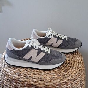 New Balance Womens Classic 237 Grey Fabric/Pink Suede Accents Sneakers S-8.5